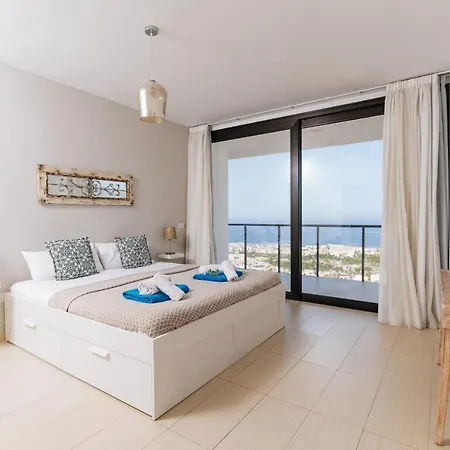 Villa Touch The Sky In San Eugenio *