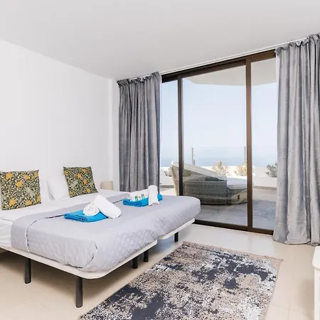 Villa Touch The Sky In San Eugenio